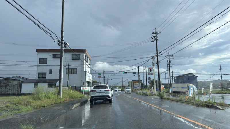 夏の雨は笑えると知ったこと