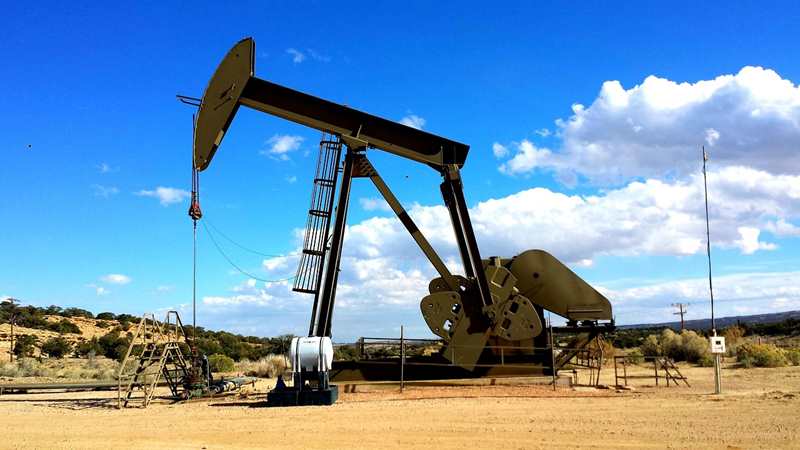 ガソリン価格が安いのは産油国